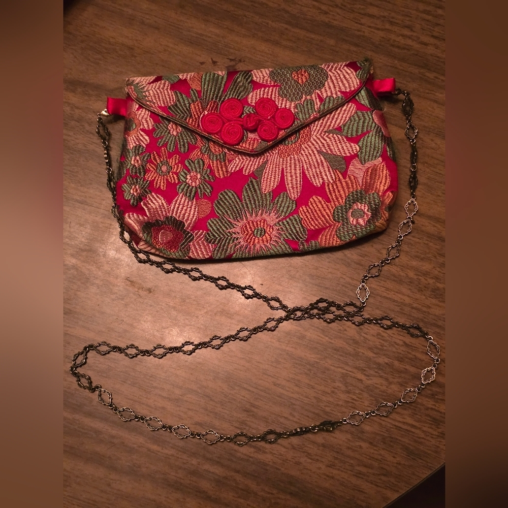 Vintage Red and Green Floral Clutch with Chain Strap